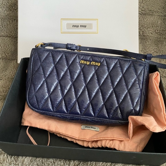 Miu miu pochette/wristlet *AUTHENTIC** - Picture 5 of 13